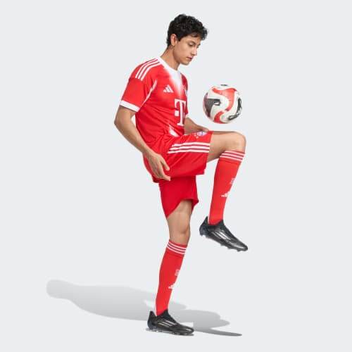 Rote FC Bayern Heim Shorts 25/26