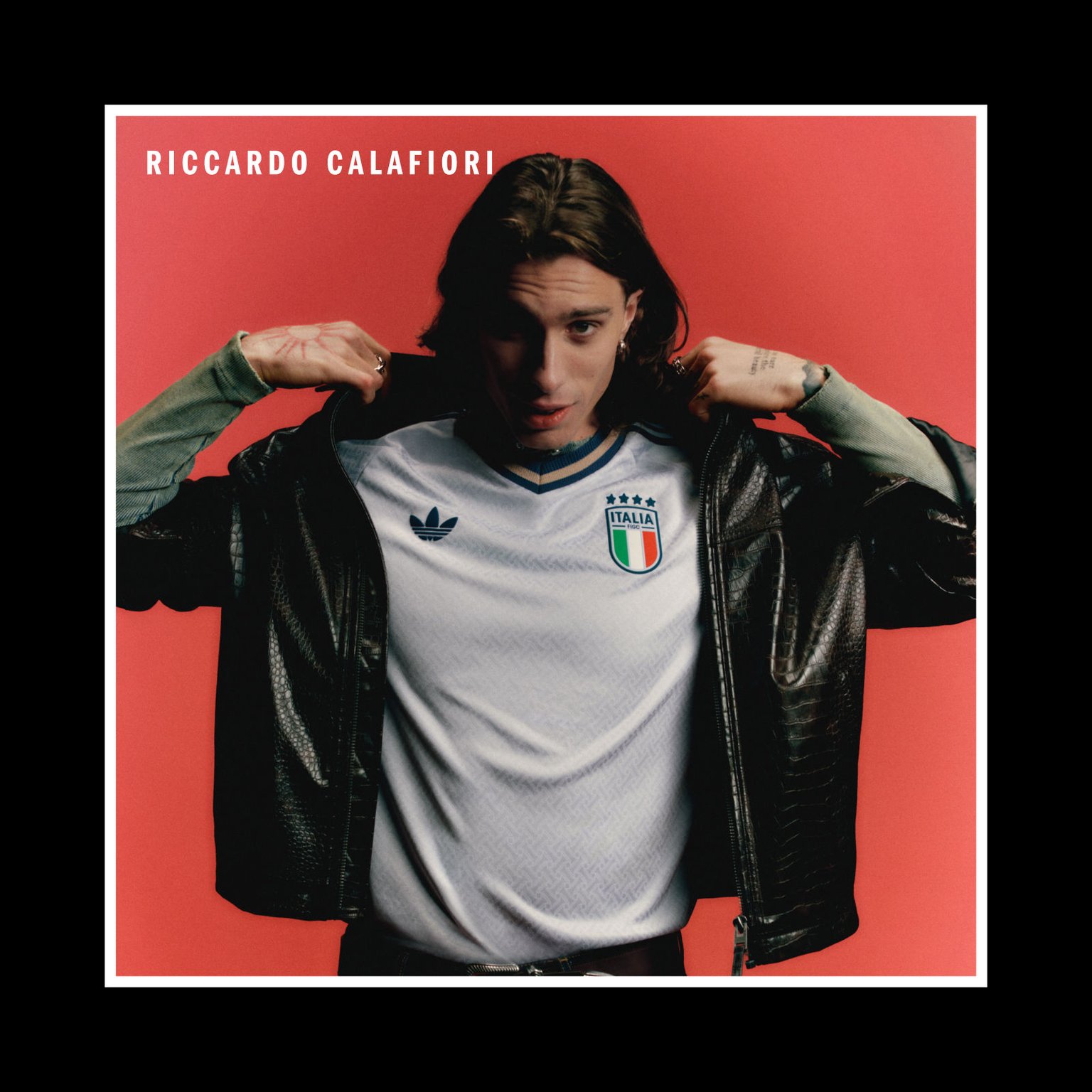Visual mit einem Spieler in der neuen Italien FIFA WM 26™ Auswärtsuniform