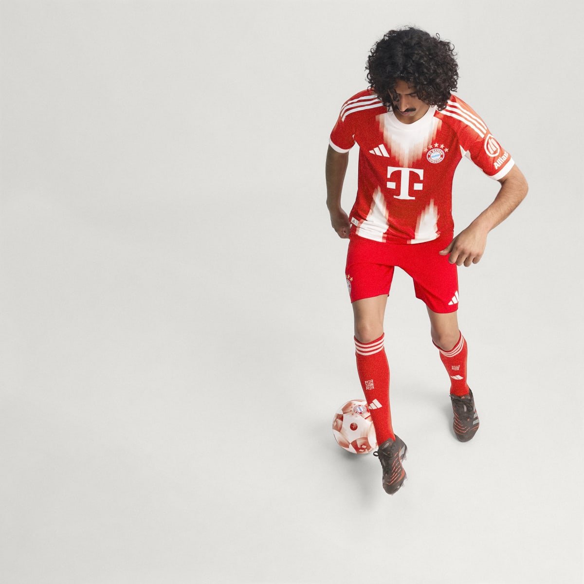 Adidas FC Bayern Authentic Heim Trikot 25/26 Herren – Bild 3