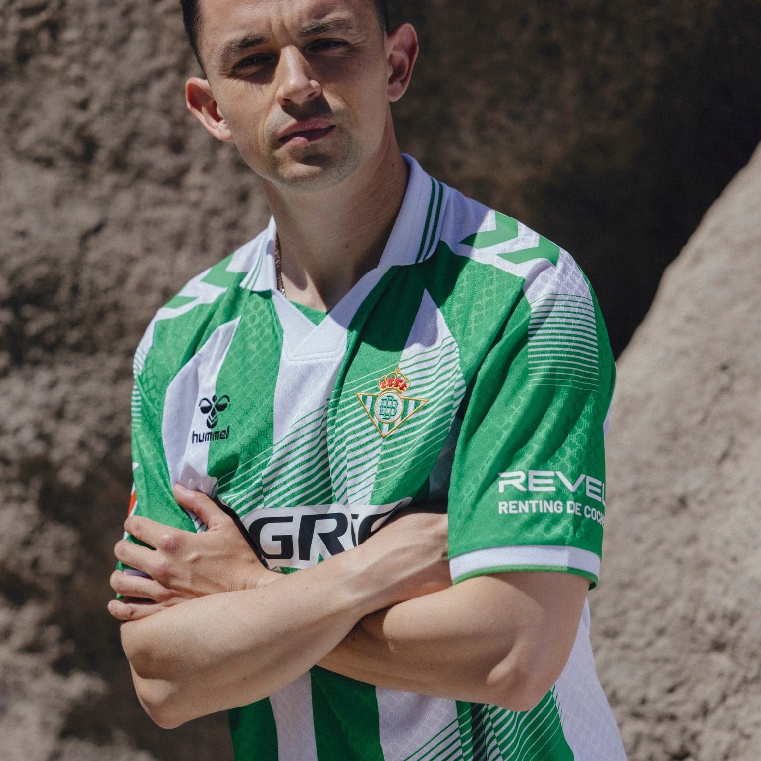 Kinder Hummel Real Betis Heim Trikot 26/27 – Bild 10