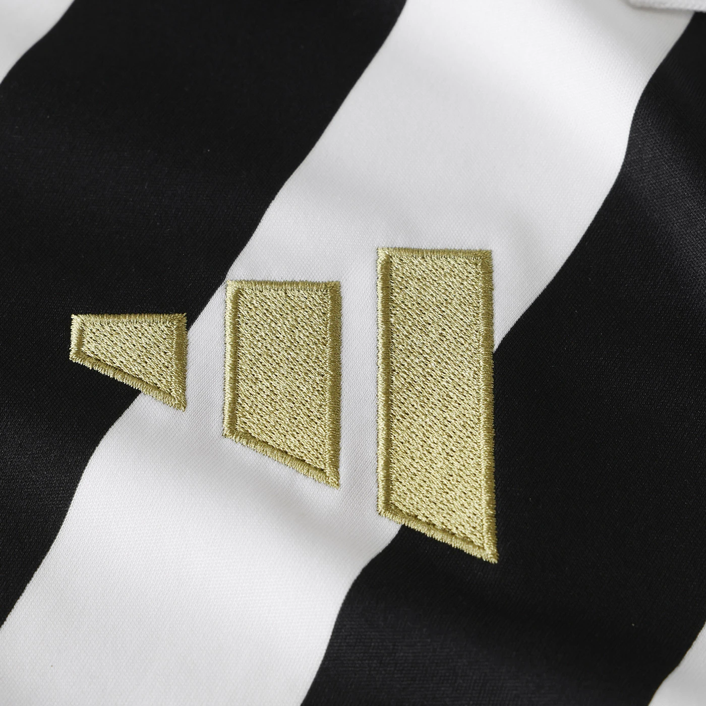 Adidas Juventus Heimtrikot 26/27 Damen – Bild 9