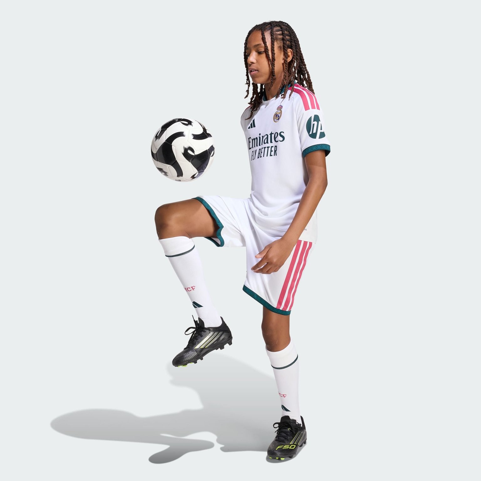 Adidas Real Madrid Heim Trikot 26/27 Kinder – Bild 4
