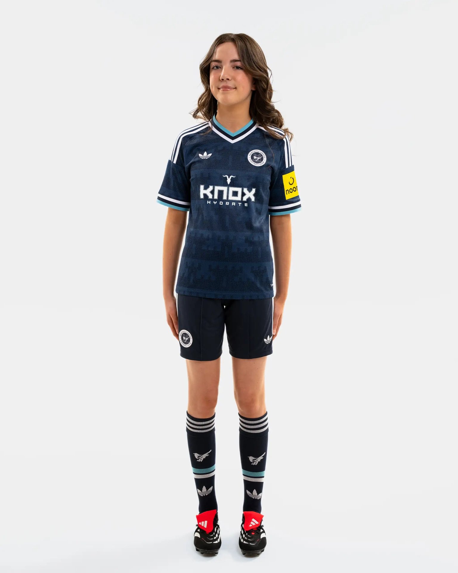 Adidas Newcastle United Auswärts Shorts 26/27 Kinder – Bild 2