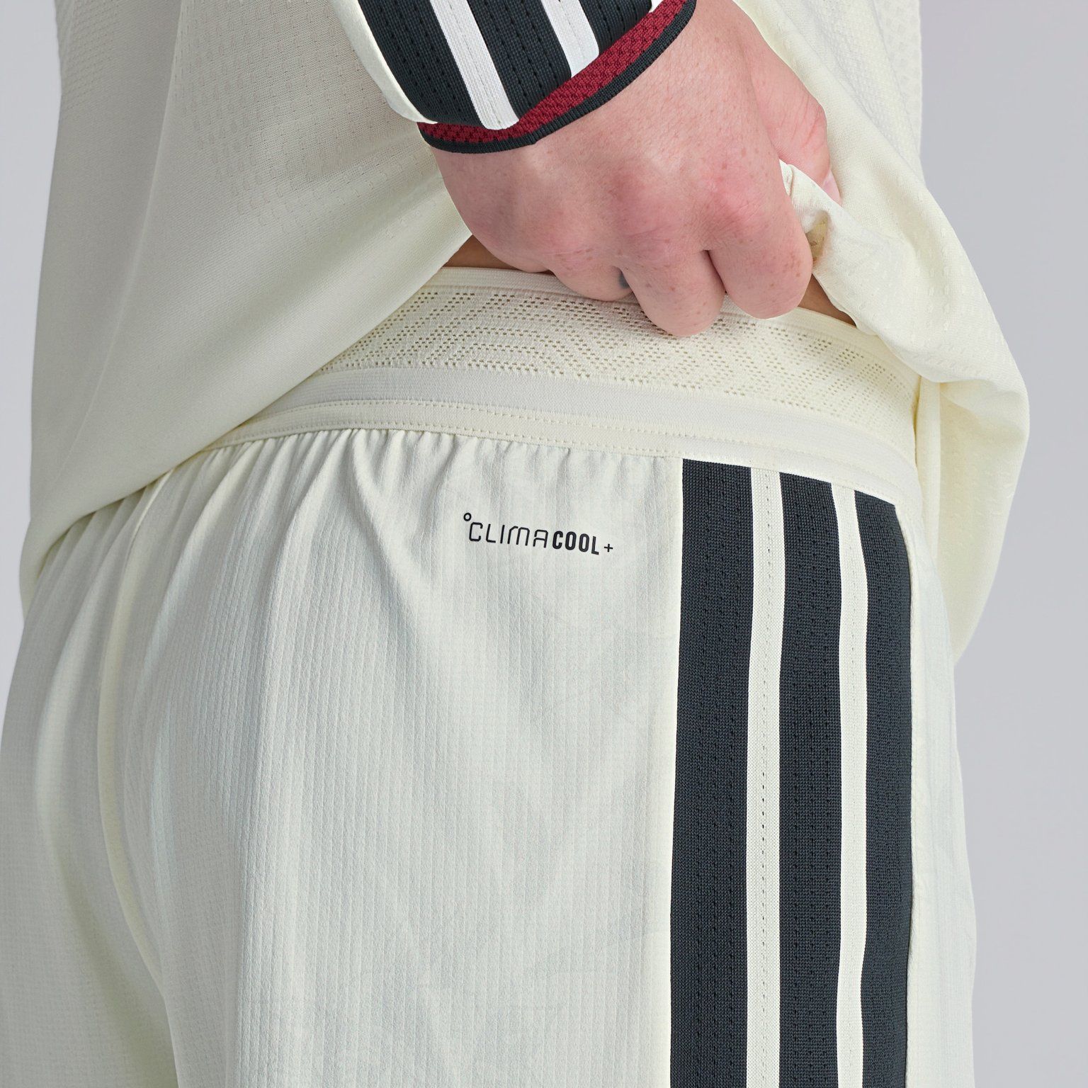 Herren Adidas Manchester United 3rd Shorts 26/27 – Bild 2